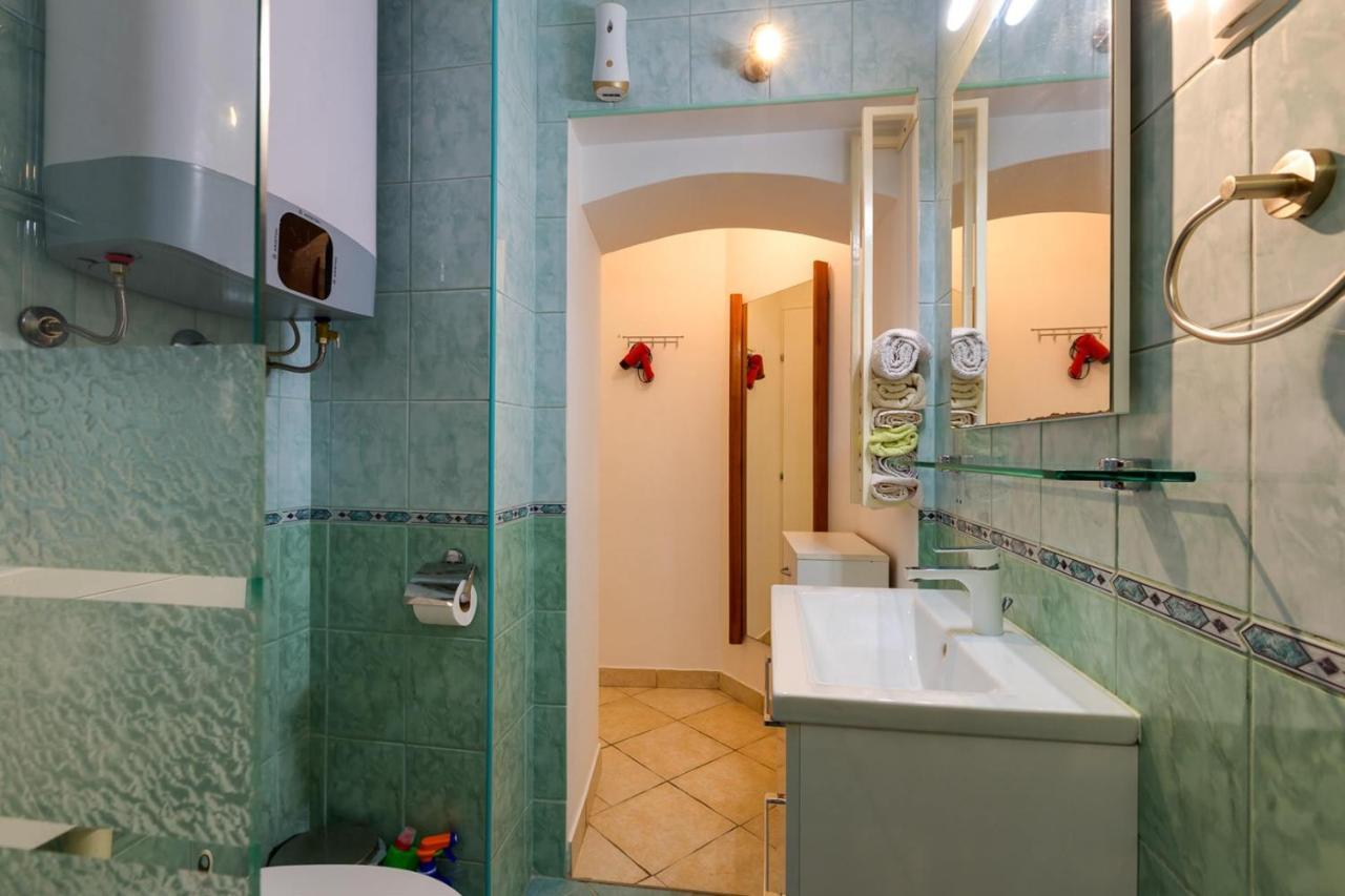 Apartments Valeria, Mali Lošinj Dış mekan fotoğraf