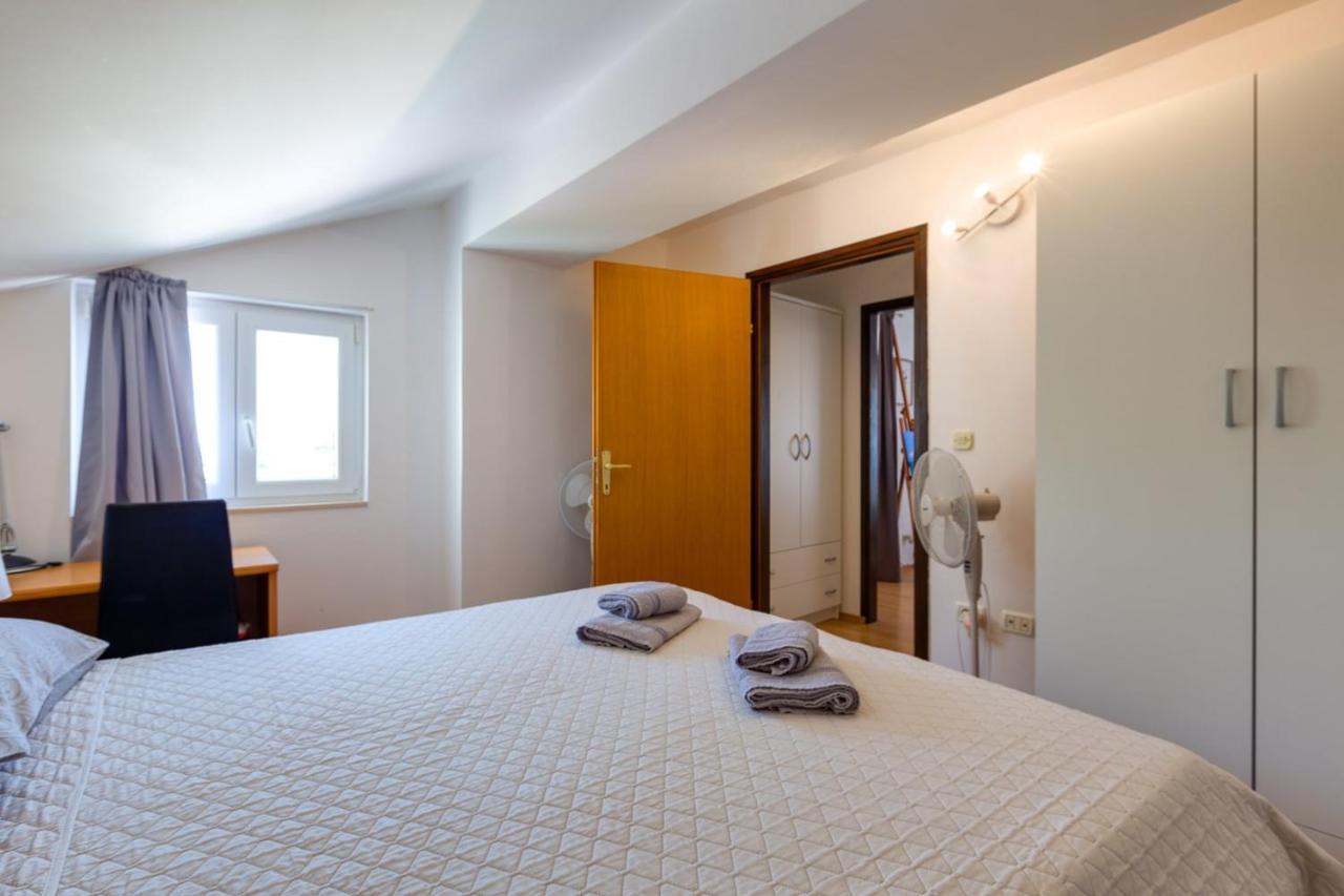 Apartments Valeria, Mali Lošinj Dış mekan fotoğraf