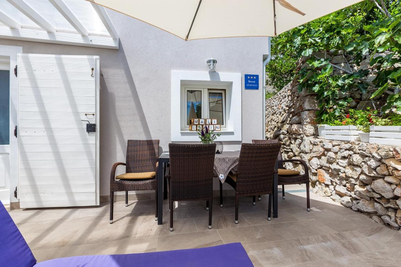 Apartments Valeria, Mali Lošinj Dış mekan fotoğraf